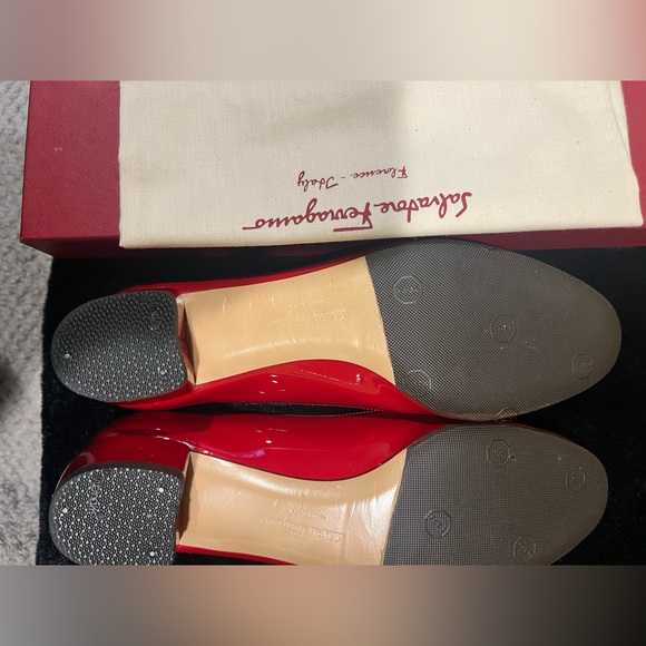 Salvatore Ferragamo Shoes 7B
I accept offers - Picture 4 of 8